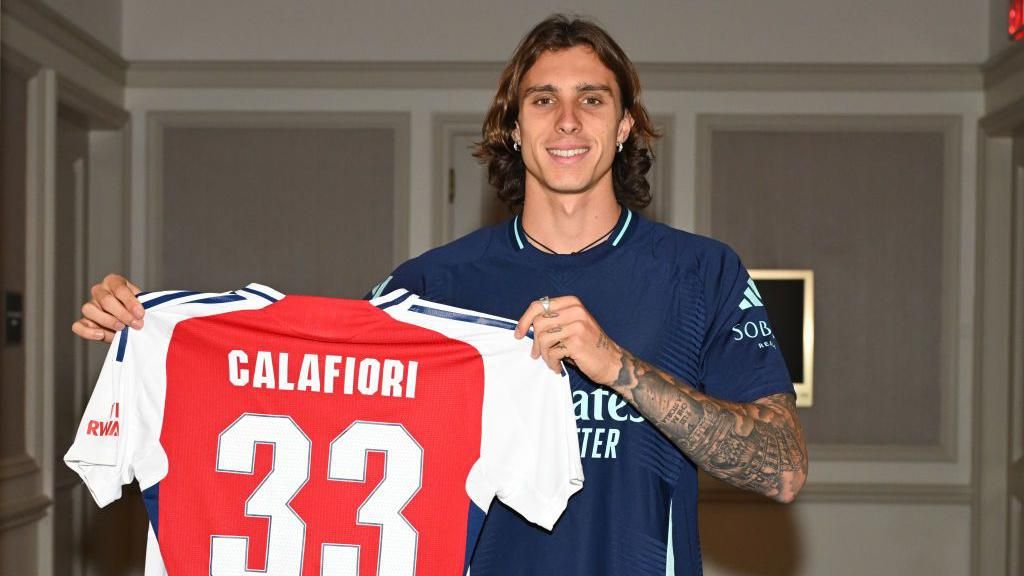 Calafiori 'Prepared to Leave' After Initial Talks with Arsenal